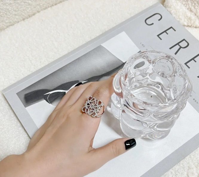 Loewe Ring