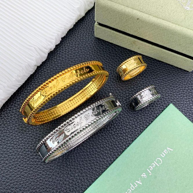 Van Cleef Bangle 18 size/Ring 6,7,8,9 size