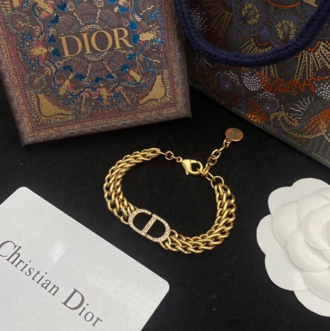 Dior Necklace /Barcelet