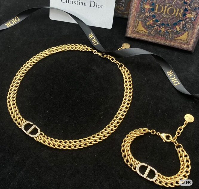 Dior Necklace /Barcelet