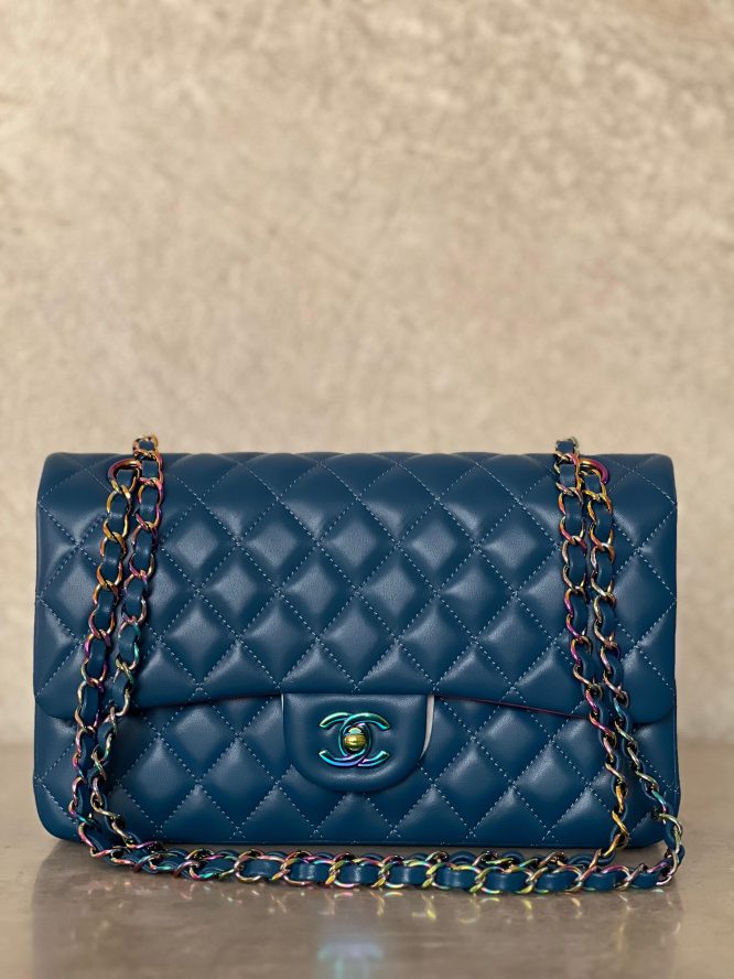 CHANEL- CLASSIC FLAP BAG