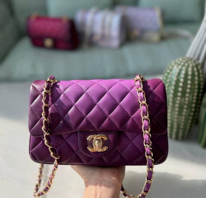 CHANEL- Cavakin Matrasse Chain Shoulder Bag