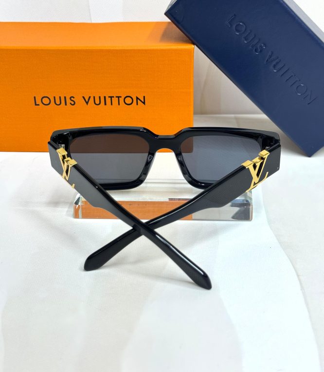 Louis Vuitton Sunglasess