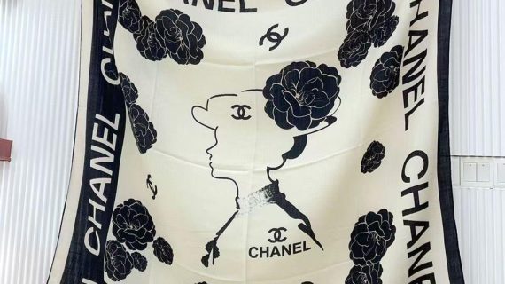 CHANEL SCARF