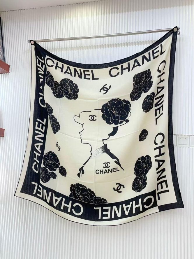 CHANEL SCARF