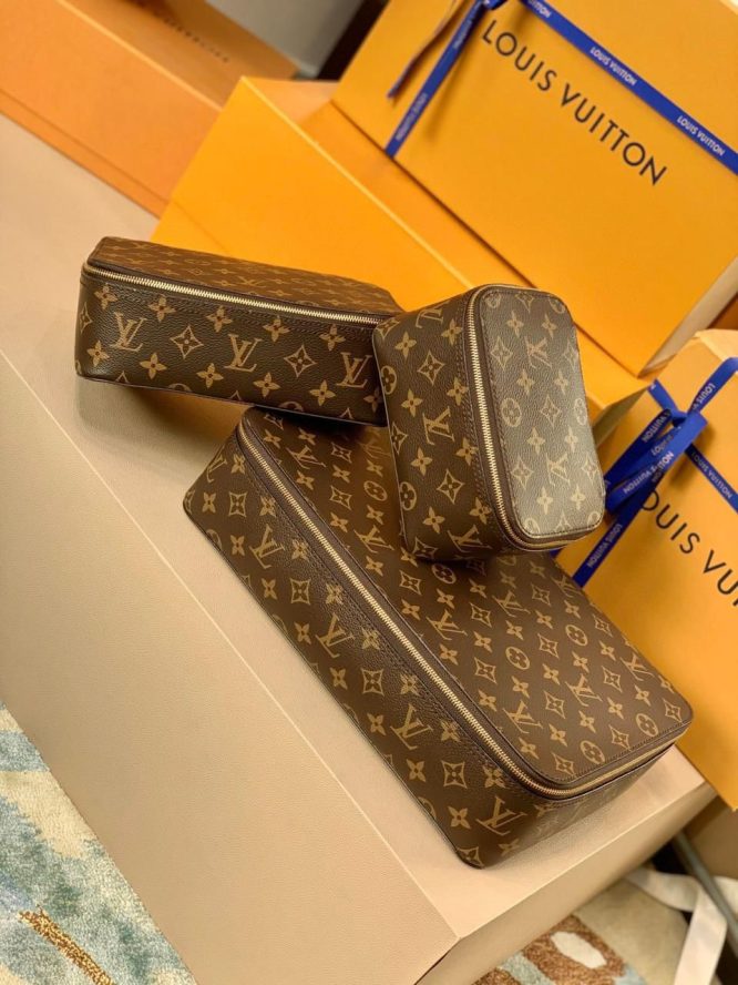 Louis Vuitton Packing cube