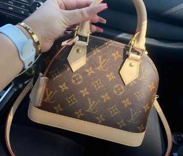 Louis Vuitton- Alma BB