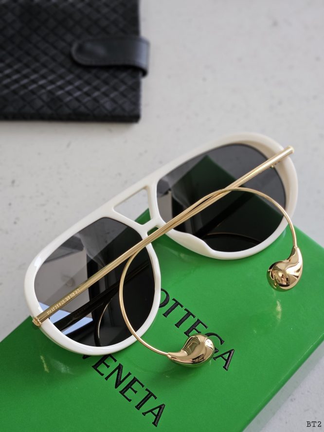 BOTTEGA VENETA SUNGLASSES