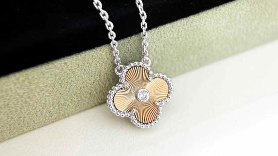 Vancleef Earing