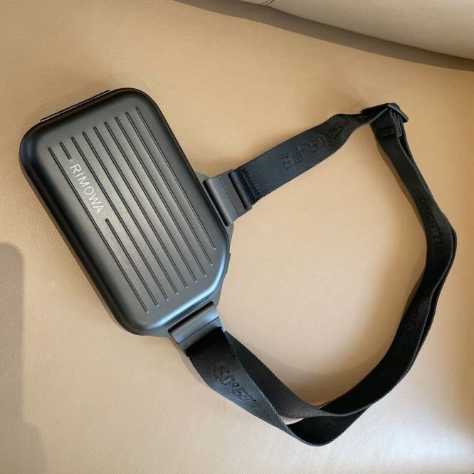 RIMOWA -PERSONAL -ALUMINIUM -SLING -CLUTCH