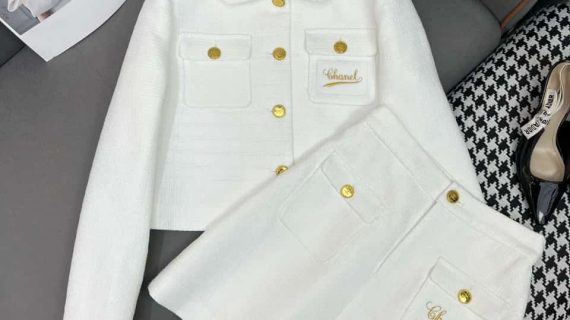 CHANEL -SET JACKET -SKIRT -LADIES