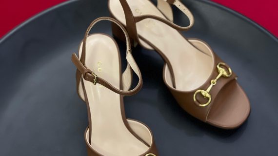 GUCCI -SANDAL -LEATHER- HEELS