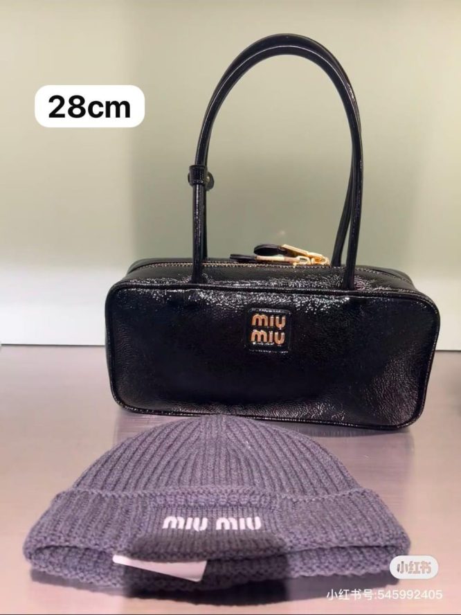 MIU MIU- Beau Naplak Patent Leather Bag