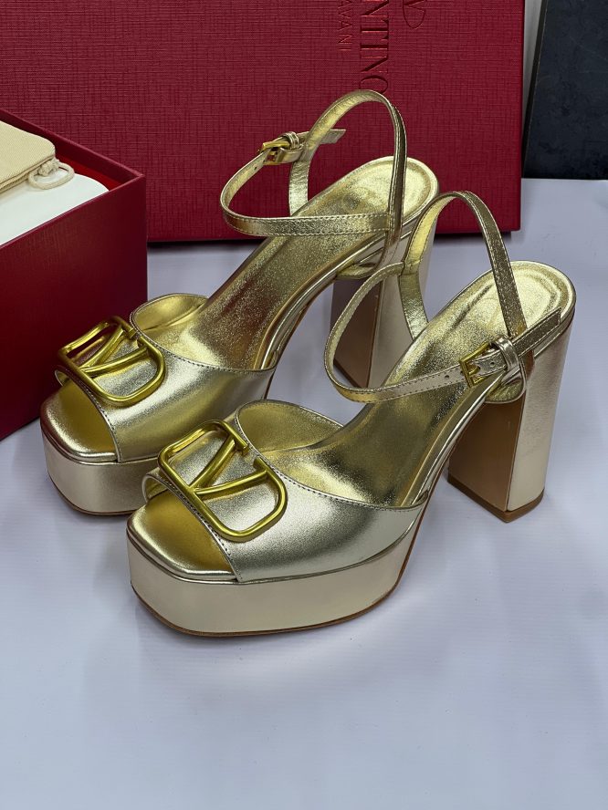 VALENTINO- GARAVANI VLOGO SIGNATURE METALLIC LEATHER -SANDALS-HEELS