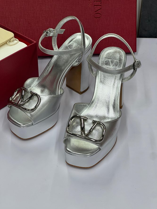 VALENTINO -GARAVANI VLOGO SIGNATURE METALLIC LEATHER -SANDALS-HEELS