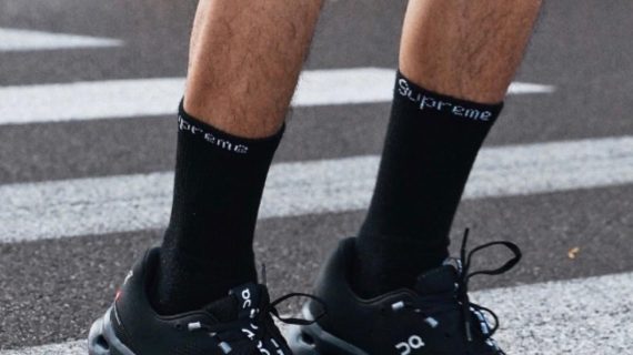 ON- RUNNING CIOUDSURFER-BLACK