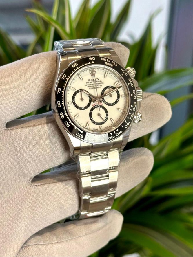 ROLEX - DAYTONA - PANDA -SWISS MOVMENT