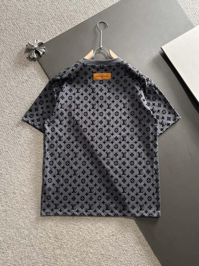 LOUIS VUITTON- MONOGRAM SHORT-SLEEVE T-SHIRT