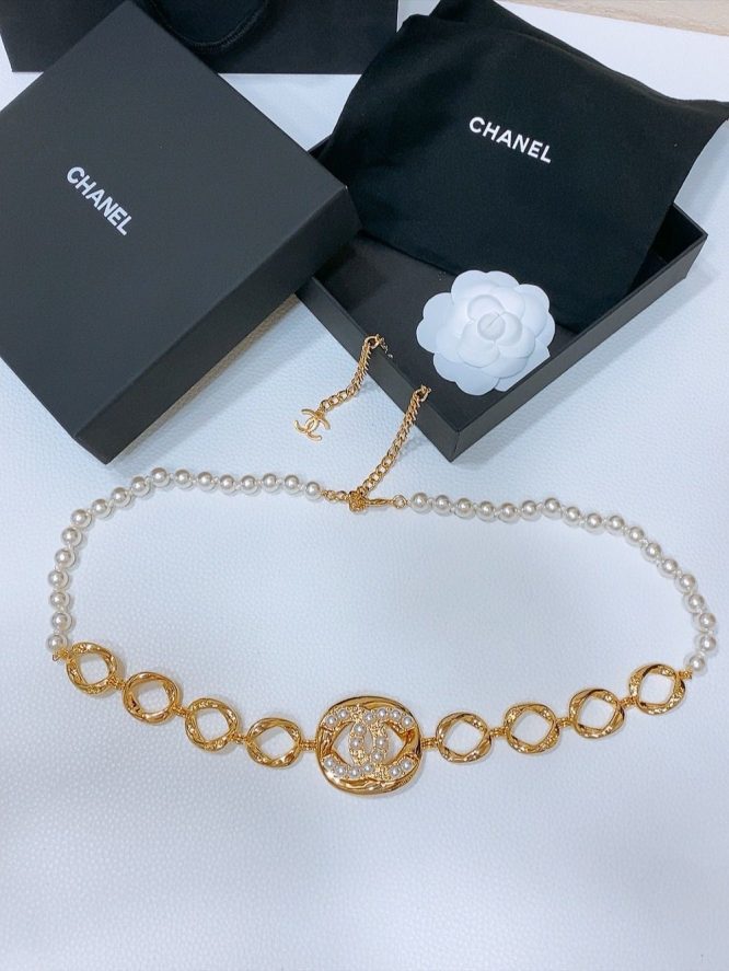 CHANEL- CHOKER NECKLACE