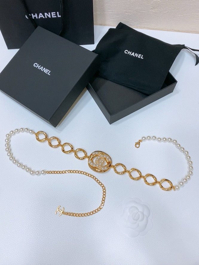 CHANEL- CHOKER NECKLACE