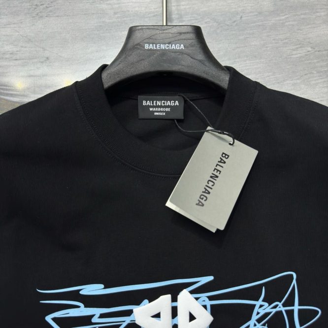 BALENCIAGA- LOGO PRINT LNY COTTON-T-SHIRT