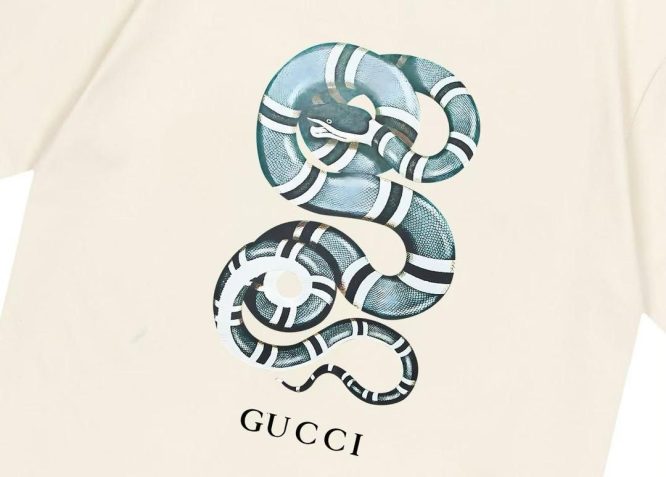 GUCCI- T-SHIRT