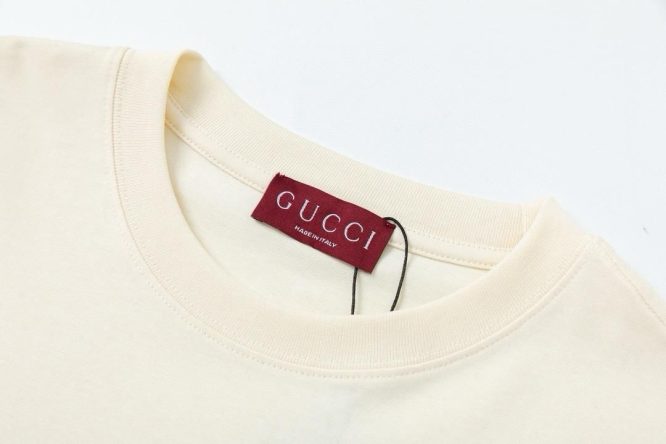 GUCCI- T-SHIRT