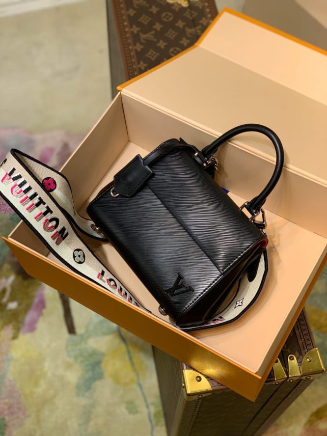 LOUIS VUITTON-CLUNY MINI-BAG