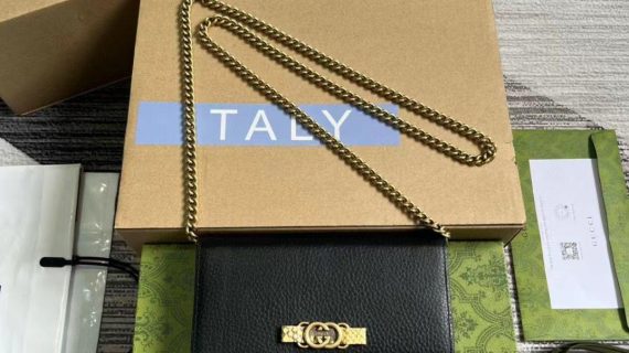 GUCCI-LEATHER-WALLET