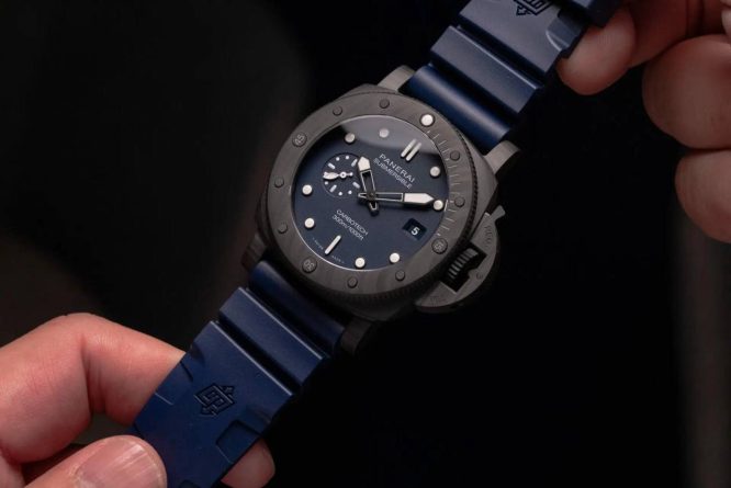 PANERAI SUBMERSIBLE- QUARANT AQUATTRO CARBOTECH -BLU ABISSO