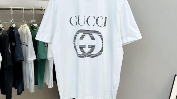 GUCCI T-SHIRT- GG MONOGRAM LOGO