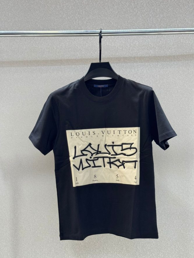 LOUIS VUITTON- PATCH SHORT SLEEVE