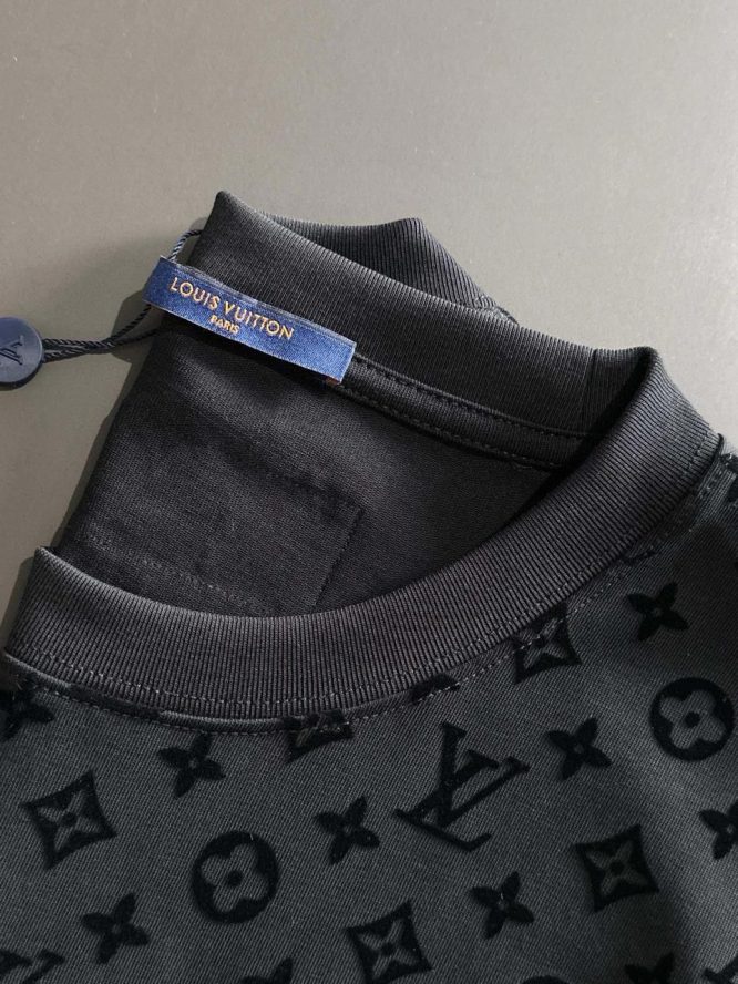 LOUIS VUITTON T-SHIRT