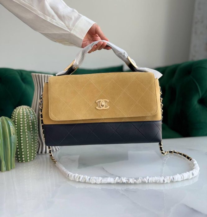 CHANEL HAND BAG