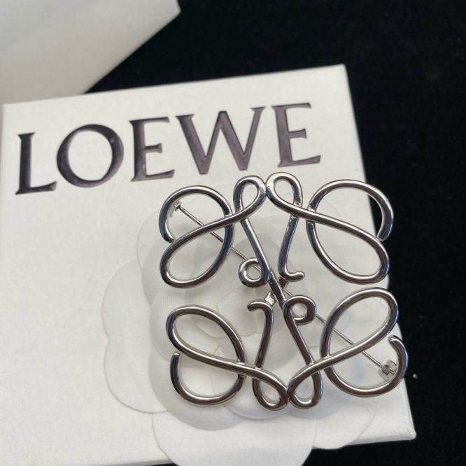 LOEWE BROOCH