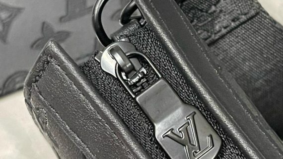 Louis Vuitton Shoulder Bag Monogram Eclipse Reverse Trio M69443
