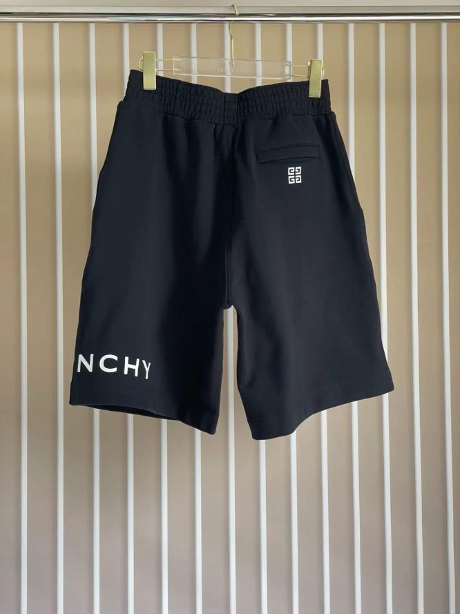 GIVENCHY- BERMUDA- SHORTS