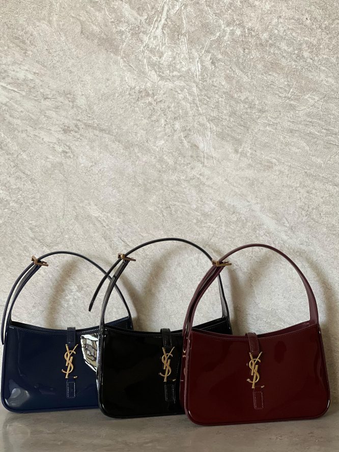 SAINT LAURENT-LE 5 À 7 IN PATENT LEATHER-BAG