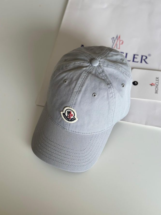 MONCLER-CAP