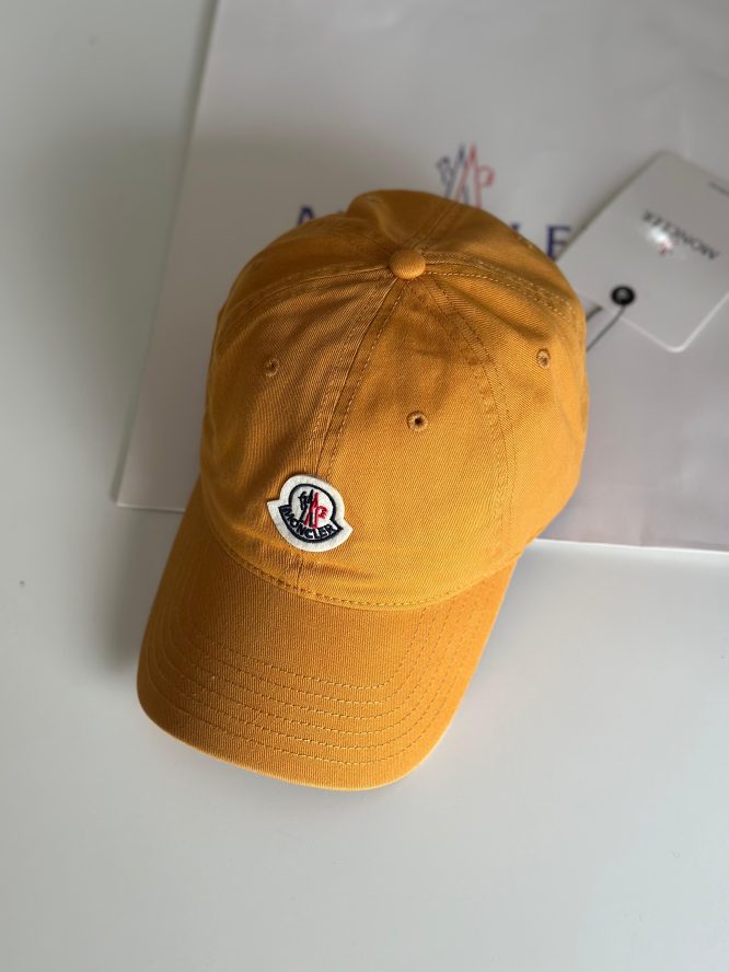 MONCLER-CAP