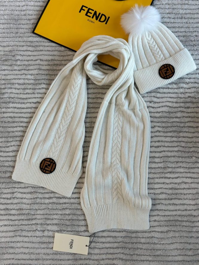 FENDI BEANIE SET