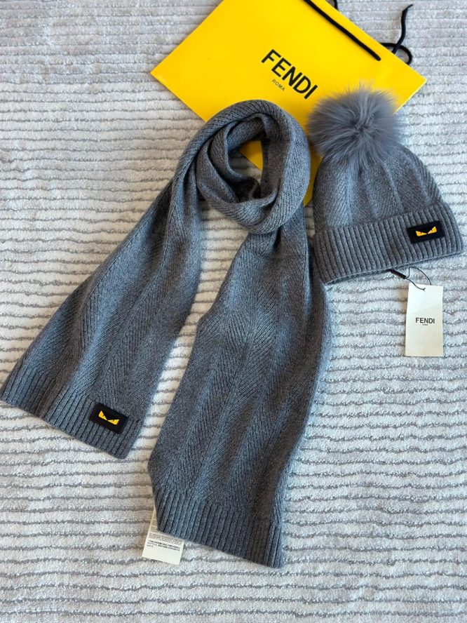 FENDI BEANIE SET