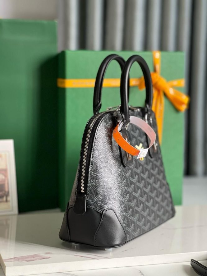 Goyard Clair Leather Hand Bag