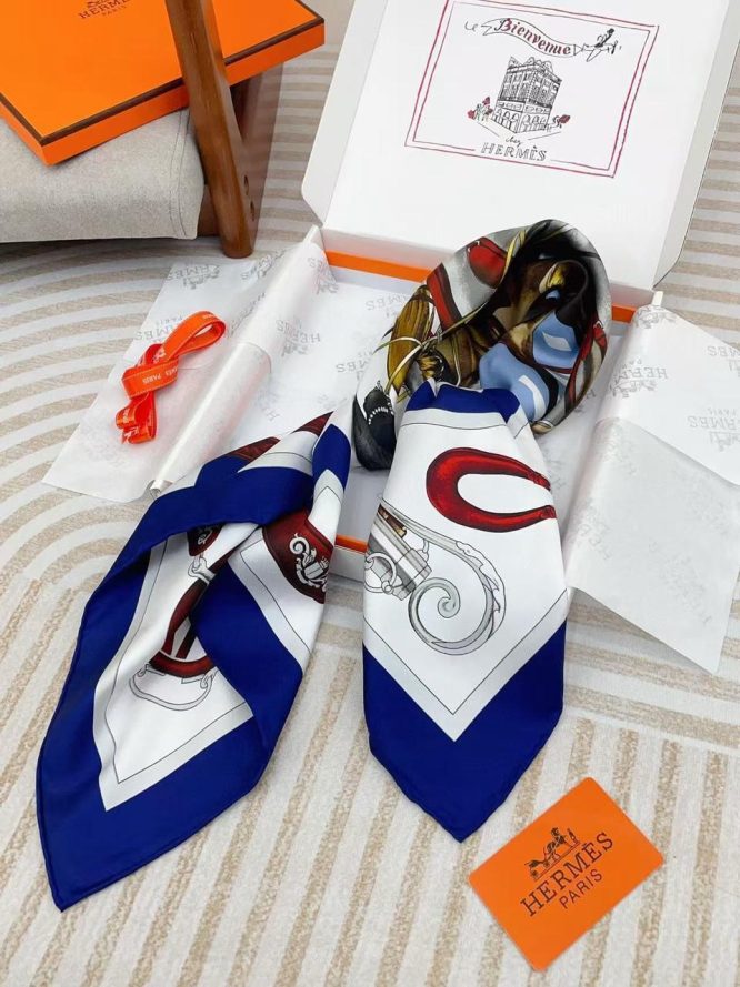 HERMES SCARF