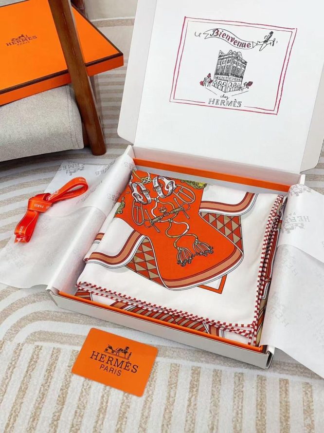 HERMES SCARF