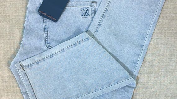 LOUIS VUITTON-JEANS-PANTS