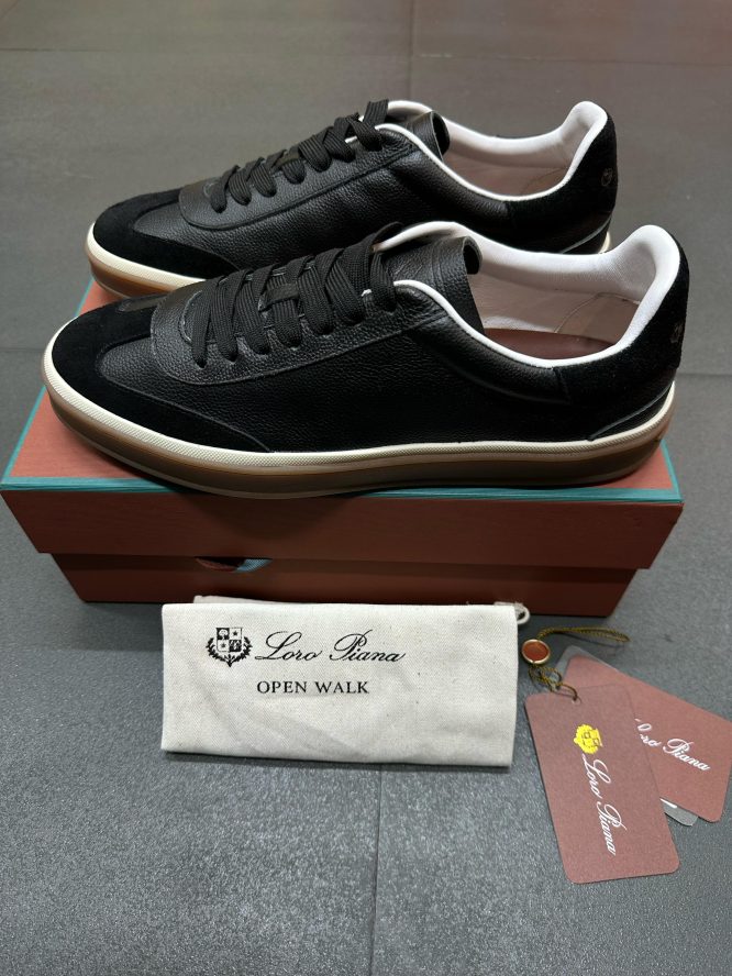 Loro Paina Tennis walk