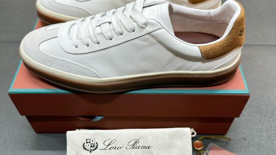 Loro Paina Tennis walk