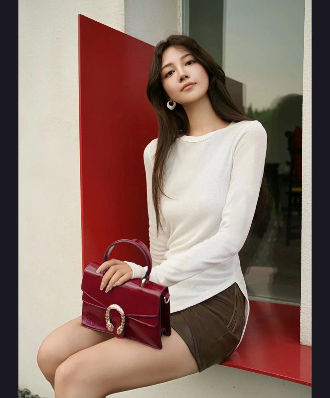 GUCCI-DIONYSUS-BAG-WOMEN