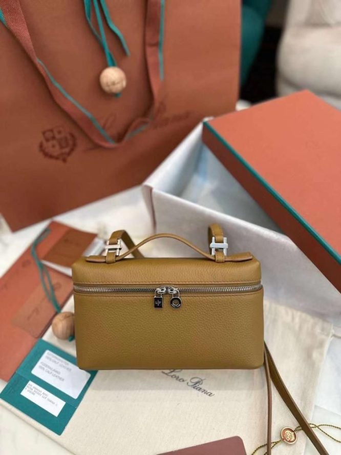 LORO-PIANA-POCKET-BAGS-WOMEN